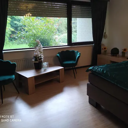 Park Villa Ferienwohnung Mit Pool Und 3 Schlafzimmer Uelzen Exterior photo