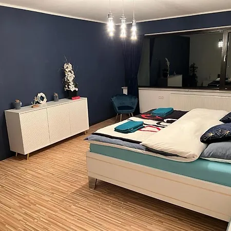 Park Villa Ferienwohnung Mit Pool Und 3 Schlafzimmer Uelzen Exterior photo