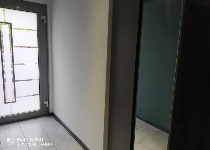 Park Villa Ferienwohnung Mit Pool Und 3 Schlafzimmer